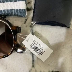 J. Crew Bondi acetate aviator sunglasses in tortoise shell J. Crew | Accessories | J Crew Bondi Acetate Aviator  main image 4